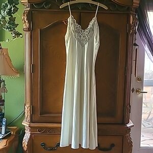 Vintage Victoria's Secret Gold Label Ivory Maxi Slip Nightgown Size M